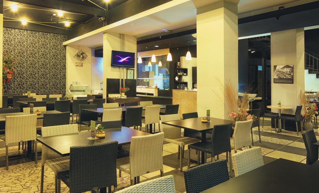 Valore Hotel Cimahi Экстерьер фото