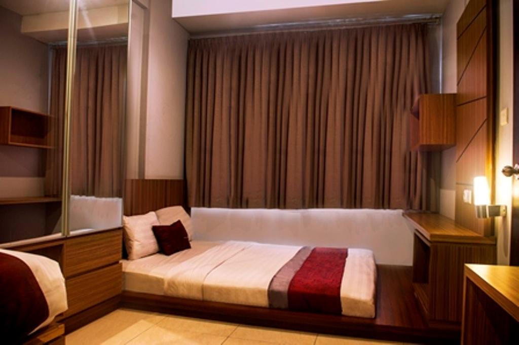 Valore Hotel Cimahi Экстерьер фото