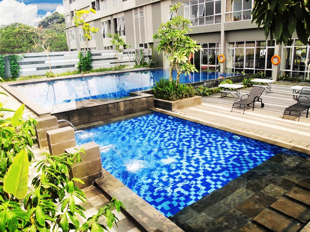 Valore Hotel Cimahi Экстерьер фото