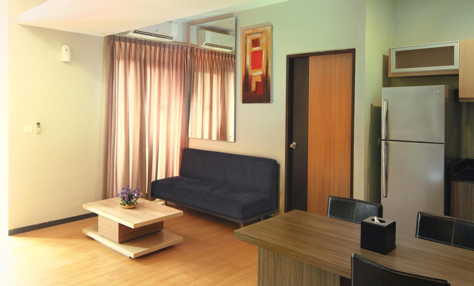 Valore Hotel Cimahi Экстерьер фото