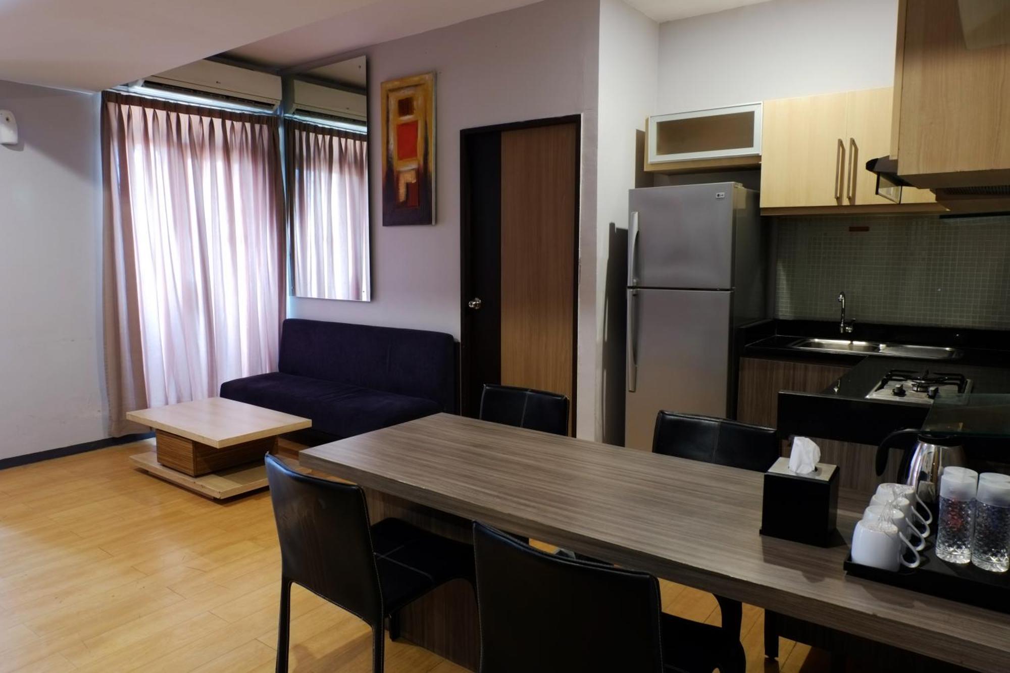 Valore Hotel Cimahi Экстерьер фото