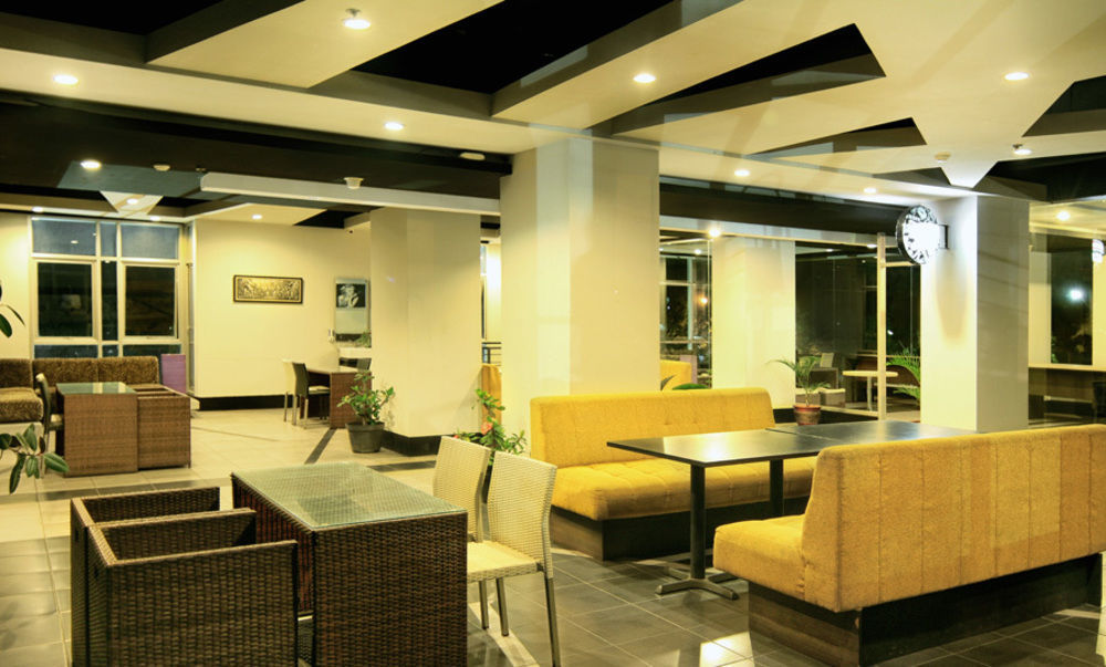 Valore Hotel Cimahi Экстерьер фото